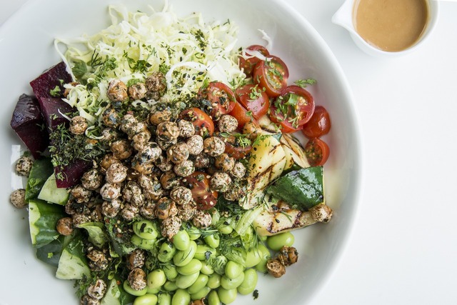 「bills」の新メニュー「Chopped salad」