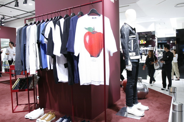 ギラップルTシャツ