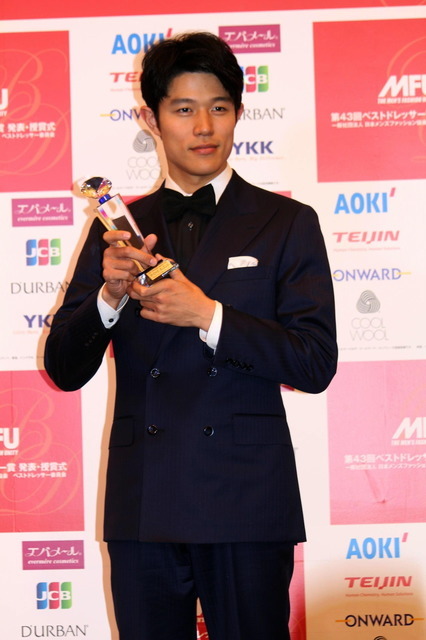 クールウール賞の鈴木亮平