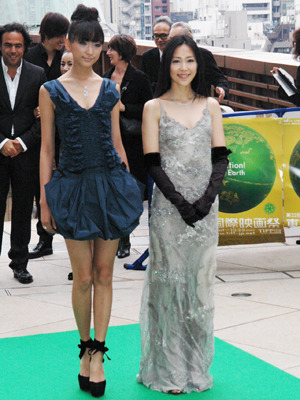 グリーンアンバサダーの杏と映画祭大使の木村佳乃