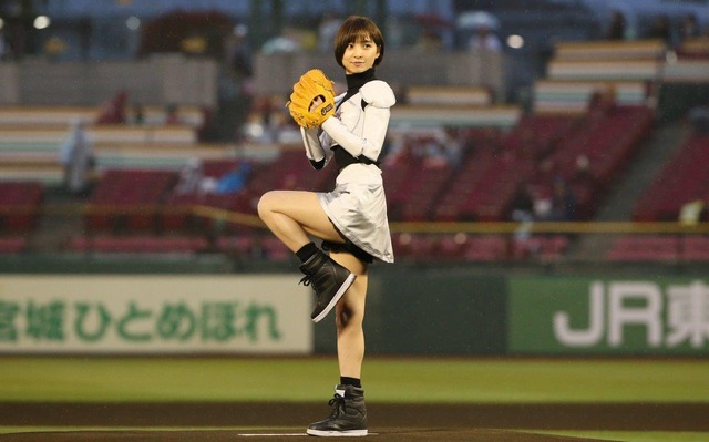 篠田麻里子 オリックス・バファローズ戦始球式