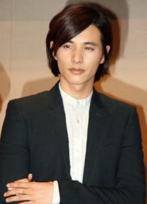 『母なる証明』　ウォンビン