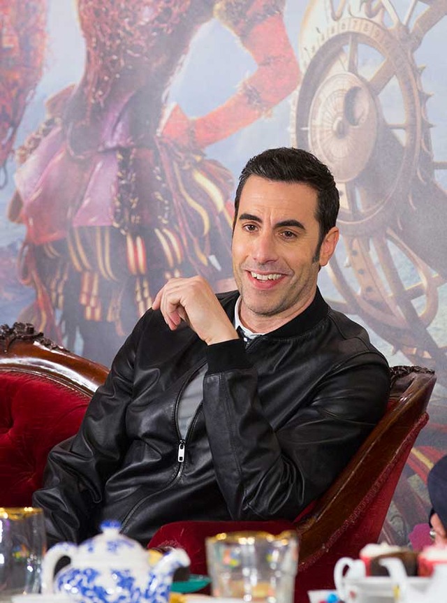 サシャ・バロン・コーエン『アリス・イン・ワンダーランド／時間の旅』記者会見@ロンドン