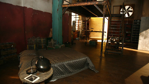 マイケルの自宅セット。ビーチ近くにあるスタジオの一角に建てられています。