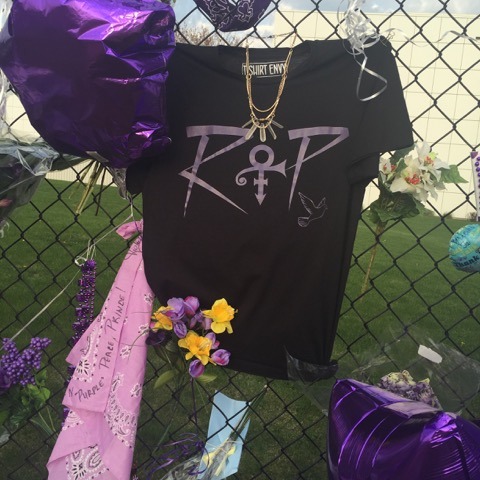 【ハリウッドより愛を込めて】 PURPLE REIGN（紫の時代）…プリンスを偲んで