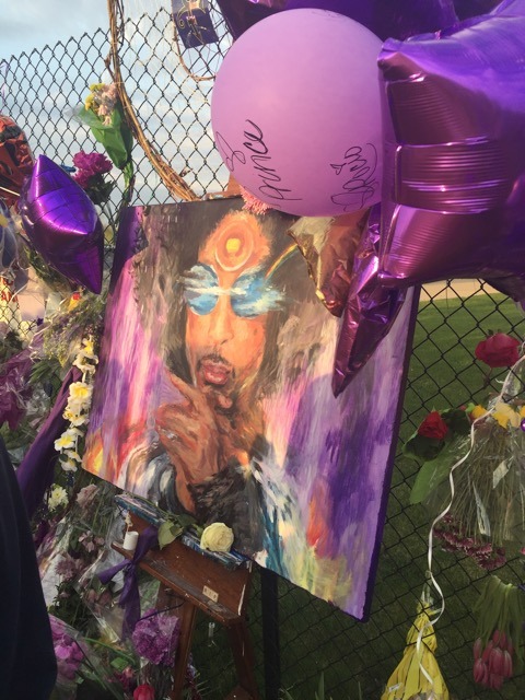 【ハリウッドより愛を込めて】 PURPLE REIGN（紫の時代）…プリンスを偲んで