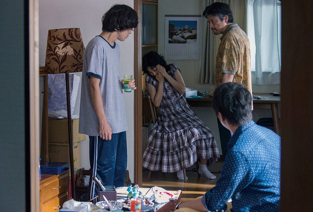 『葛城事件』　(C)2016「葛城事件」製作委員会