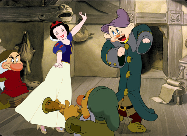 『白雪姫 MovieNEX』 - (C) 2016 Disney