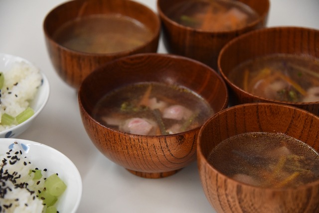 わらびとニンジンのスープ／「野草deクッキング！」