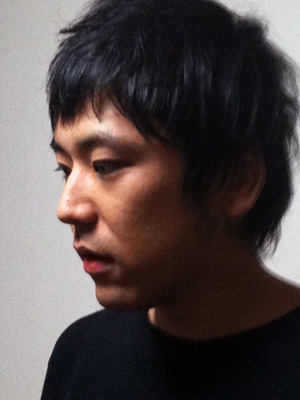 真利子哲也監督