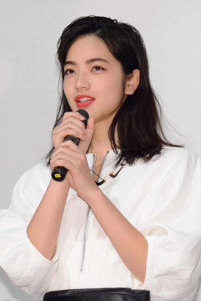 小松菜奈、／映画『ディストラクション・ベイビーズ』初日舞台あいさつ