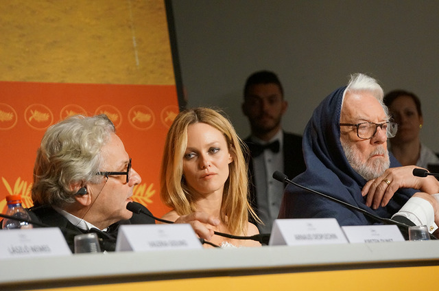 ジョージ・ミラー＆ヴァネッサ＆ドナルド／第69回カンヌ国際映画祭授賞式の様子