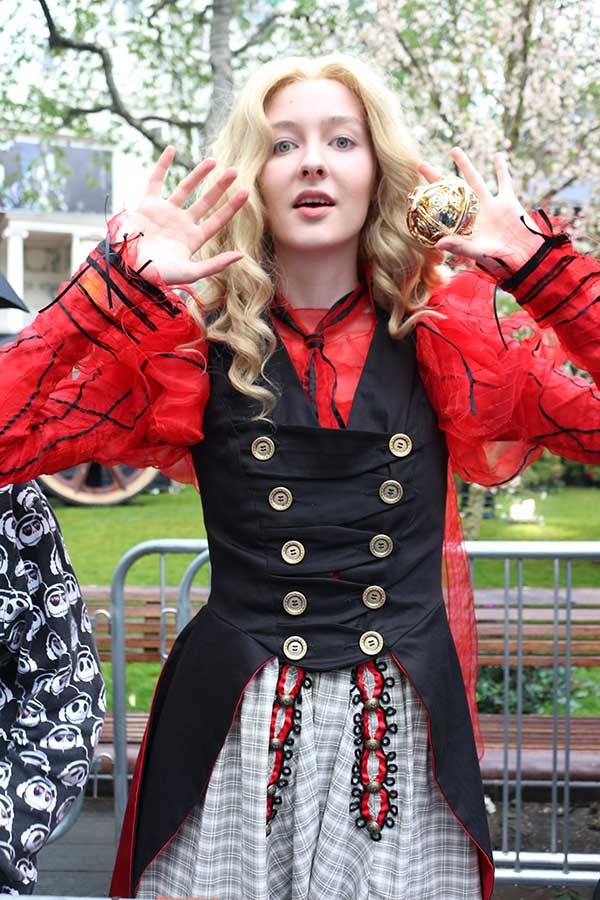 『アリス・イン・ワンダーランド／時間の旅』ヨーロピアンプレミア