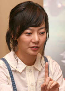 『グエムル 漢江の怪物』ペ・ドゥナ来日インタビューサブ２