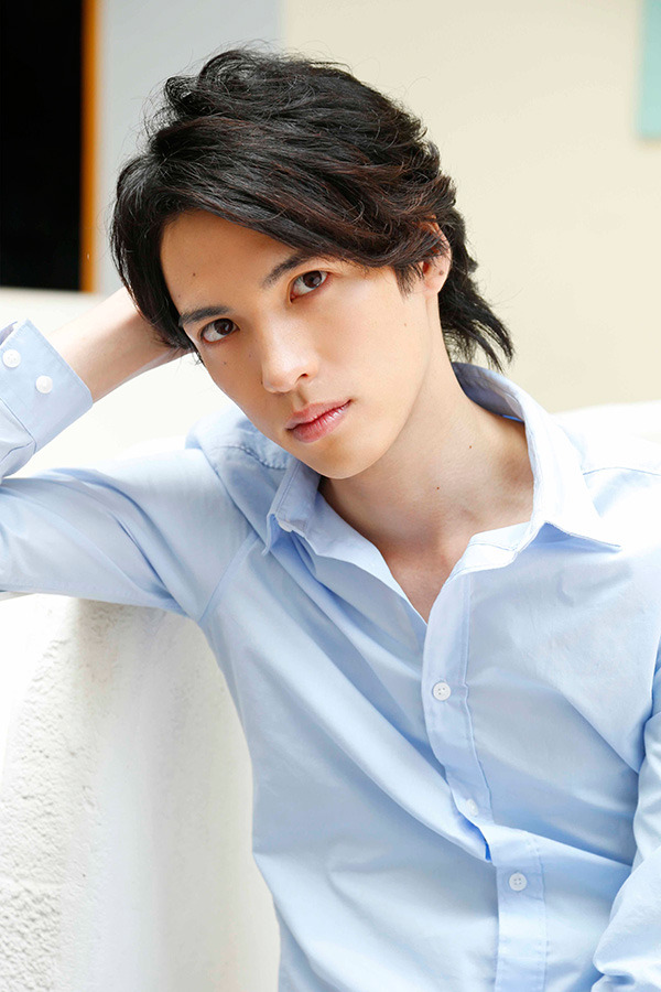 古賀公貴役：輝馬