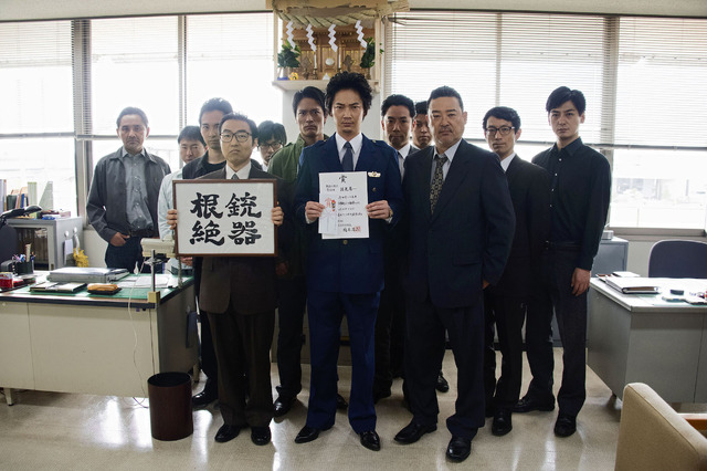 『日本で一番悪い奴ら』（C）2016「日本で一番悪い奴ら」製作委員会