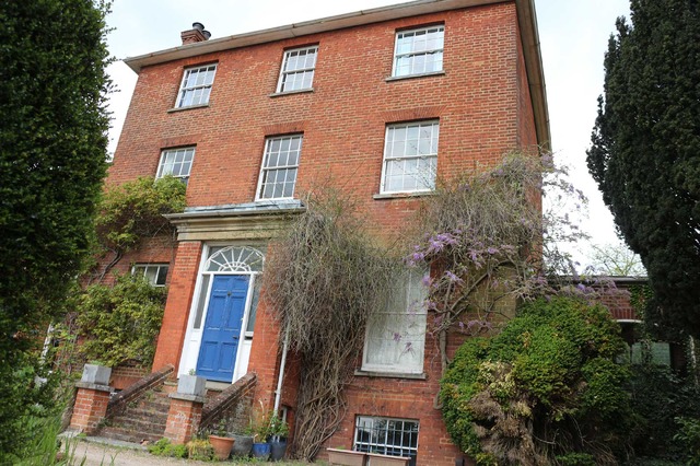 ルイス・キャロルが滞在していた家／アリスのはじまりを紐解く旅＜ギルフォード編＞