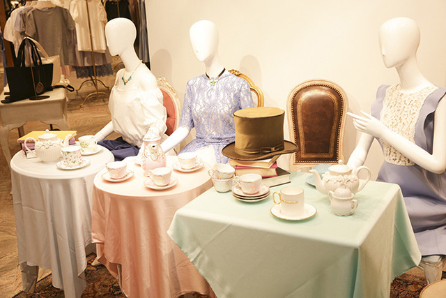 新宿伊勢丹で「アリス・イン・ワンダーランドの世界 at ISETAN」が開催中