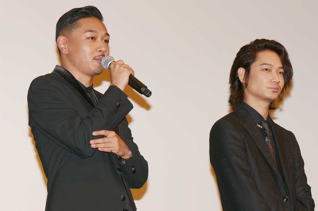 YOUNG DAIS＆綾野剛／『日本で一番悪い奴ら』初日舞台挨拶