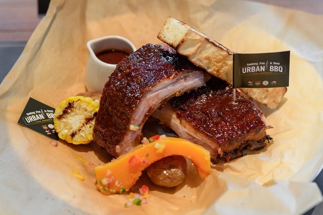 「スペアリブのセントルイスカット」1,700円