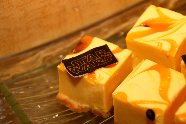 『スター・ウォーズ』仕様／「ディズニー・ハリウッド・ホテル」の「シェフ・ミッキー」(C) Disney (C) Disney/Lucasfilm Ltd. (C) & TM Lucasfilm Ltd.