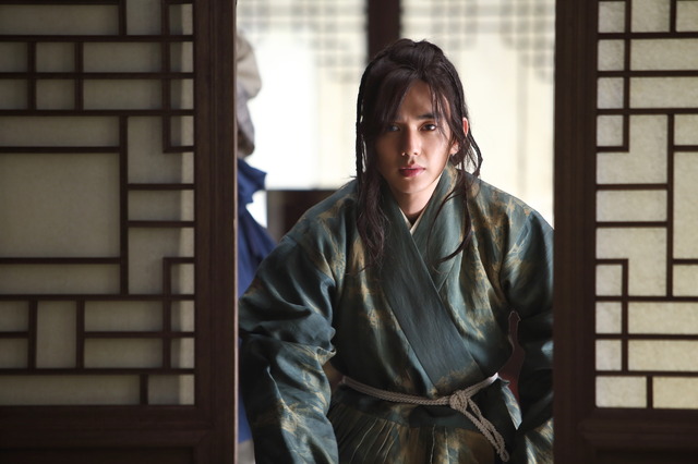 『朝鮮魔術師』　（C）2015 LOTTE ENTERTAINMENT All Rights Reserved.