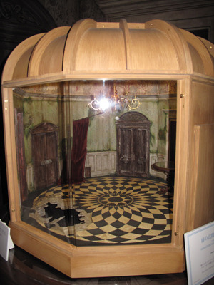 扉の広間の模型　photo:Yoko Saito