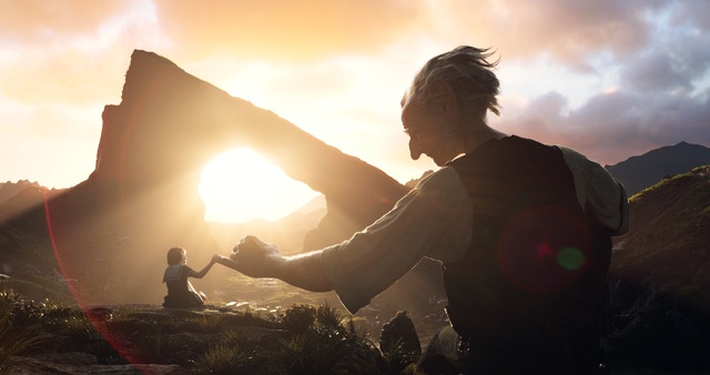 『BFG：ビッグ・フレンドリー・ジャイアント』　（C）2016 Storyteller Distribution Co., LLC. All Rights Reserved.