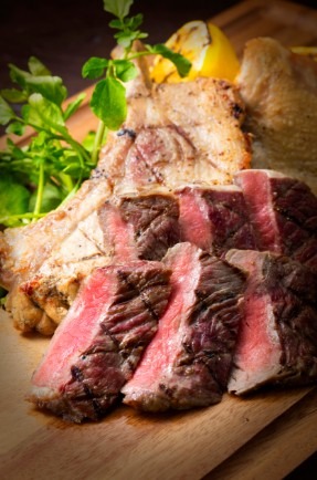 「CASUAL STEAK HOUSE RIB」