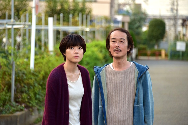 上野樹里＆リリー・フランキー／『お父さんと伊藤さん』（C）2015「お父さんと伊藤さん」製作委員会