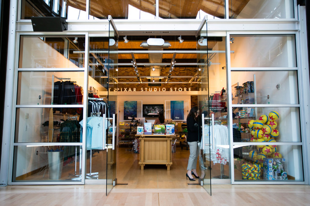 「THE STEVE JOBS BUILDING」1階／撮影：Kaori Suzuki