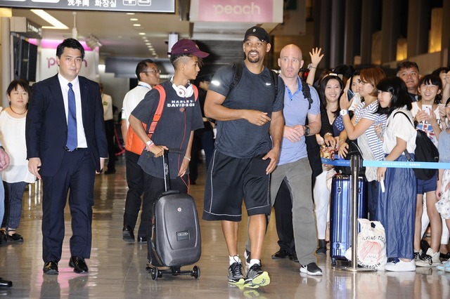 ウィル・スミス＆ジェイデン来日／『スーサイド・スクワッド』成田空港