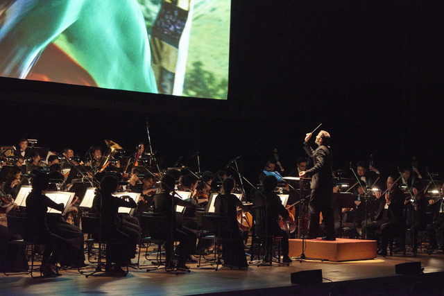 「ハリー・ポッター in コンサート シリーズ第1弾！『ハリー・ポッターと賢者の石』」HARRY POTTER characters, names and related indicia are (C) & TM Warner Bros. Entertainment Inc. Harry Potter Publishing Rights (C) JKR. (s16)