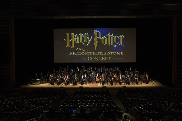 「ハリー・ポッター in コンサート シリーズ第1弾！『ハリー・ポッターと賢者の石』」HARRY POTTER characters, names and related indicia are (C) & TM Warner Bros. Entertainment Inc. Harry Potter Publishing Rights (C) JKR. (s16)