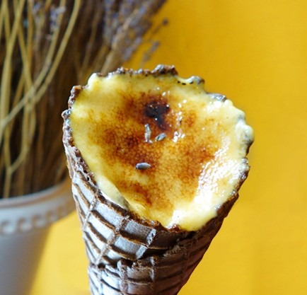 「ラベンダーブリュレコーン」