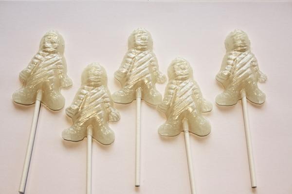 「Mummy shaped Halloween lollipops」490円+税