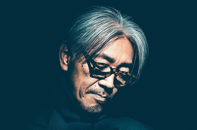 音楽を担当する坂本龍一／Photograph by Chad Kamenshinv