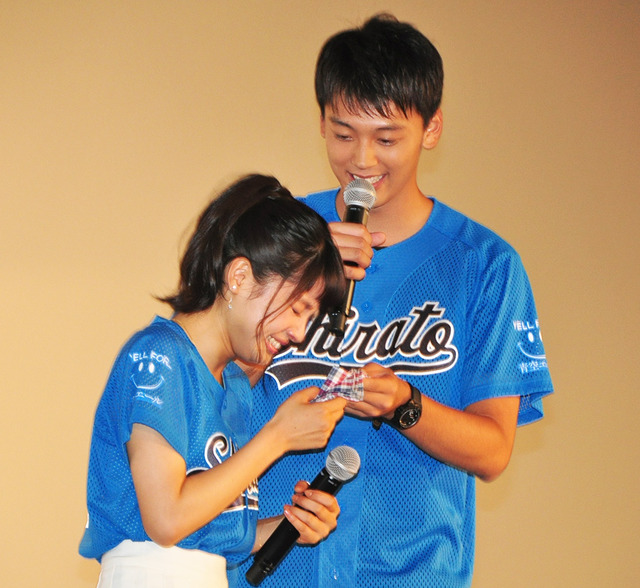 土屋太鳳＆竹内涼真／『青空エール』大ヒット御礼舞台挨拶