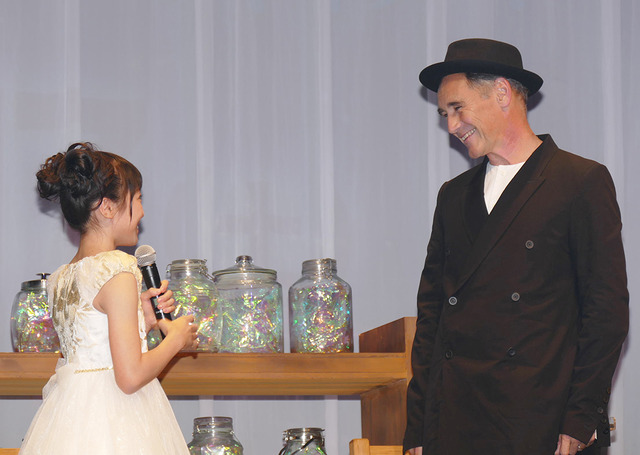 本田望結、マーク・ライランス『BFG：ビッグ・フレンドリー・ジャイアント』ジャパンプレミア