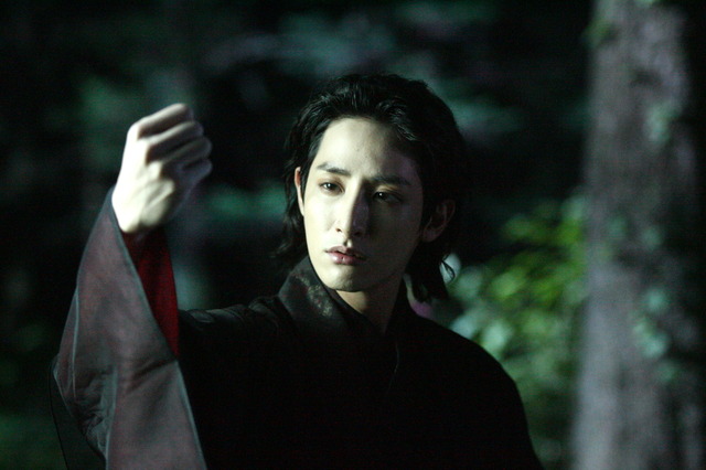 「夜を歩く士〈ソンビ〉」 （C）2015 MBC