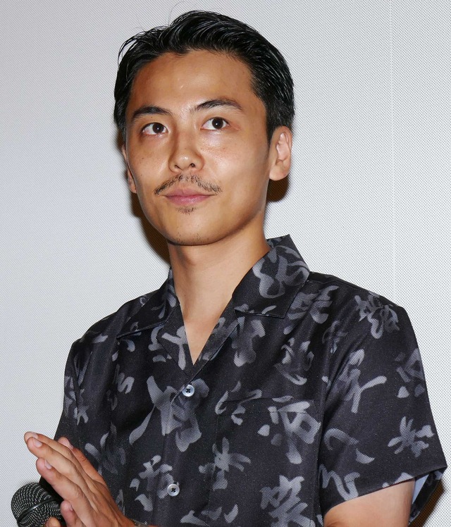 『エミアビのはじまりとはじまり』初日舞台挨拶