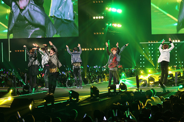 超特急-(C)TOKYO GIRLS COLLECTION 2016 A/W