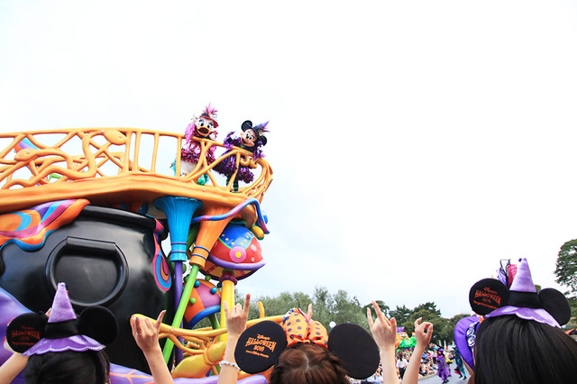 新パレード「ハロウィーン・ポップンライブ」