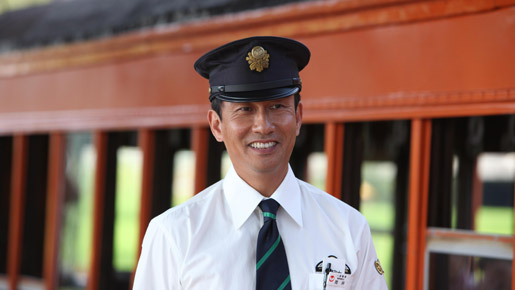 『RAILWAYS 49歳で電車の運転士になった男の物語』 - (C) 2010「RAILWAYS」製作委員会