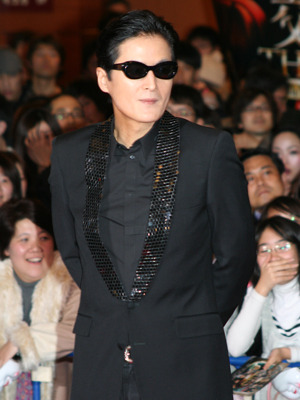 サングラスでクールにエロトーク！