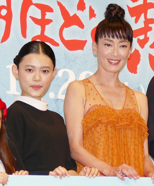 杉咲花、宮沢りえ『湯を沸かすほどの熱い愛』完成披露試写会