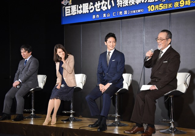 （左から）真山仁、相武紗季、玉木宏、仲代達矢／ドラマスペシャル「巨悪は眠らせない　特捜検事の逆襲」製作発表会見