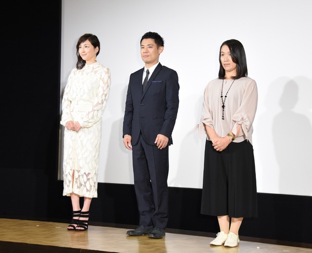 （左から）広末涼子、伊藤淳史、湊かなえ／ドラマスペシャル湊かなえサスペンス「望郷」製作発表会見