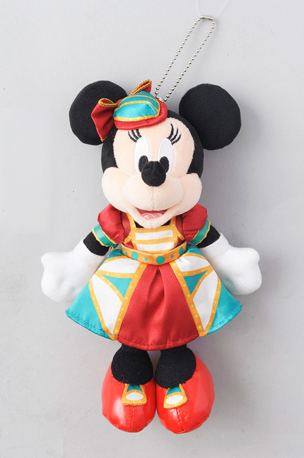 ミニーの「ぬいぐるみバッジ」