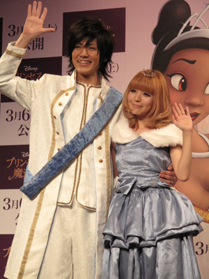 王子様とお姫様の衣裳がお似合い　photo：Yoko Saito